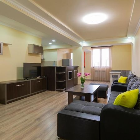 Umba Apartment N5 - Balcony And Mount Ararat View Erevan Exterior foto