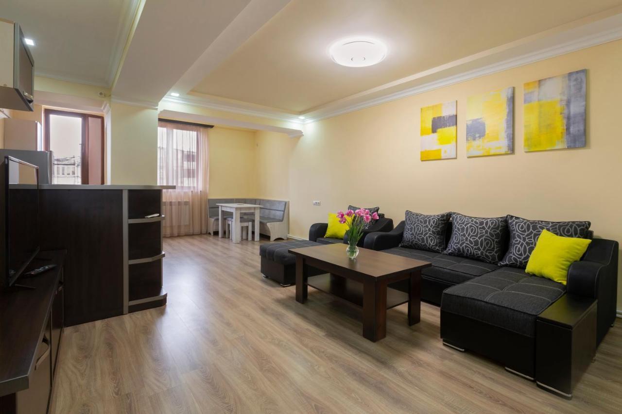 Umba Apartment N5 - Balcony And Mount Ararat View Erevan Exterior foto
